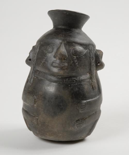 Chimú figural vessel